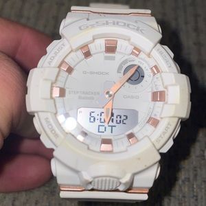 G-SHOCK MOVE
WOMEN
GMAB800-7A